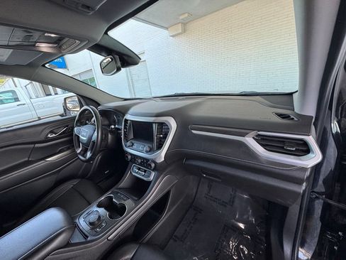 Used 2023 GMC Acadia SLT AWD/4WD image 17