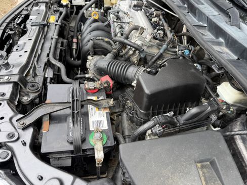 Used 2012 Toyota Corolla L FWD image 36