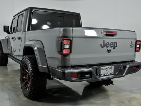 Used 2021 Jeep Gladiator Sport AWD/4WD image 7