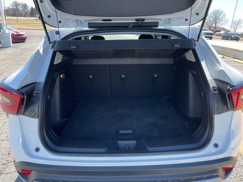 Used 2025 Chevrolet Trax LT w/ LT Convenience Package image 11