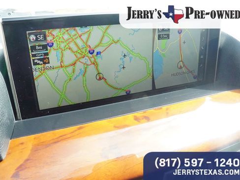 Used 2020 Lexus LX 570 4WD w/ 3rd Row & Luxury Pkg image 12