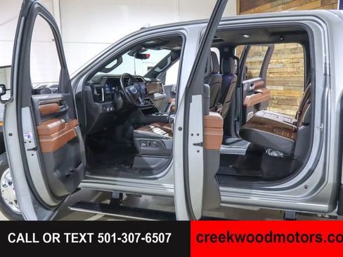 Used 2024 GMC Sierra 3500 Denali Ultimate AWD/4WD image 40