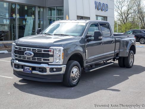 Used 2024 Ford F350 XLT AWD/4WD image 3