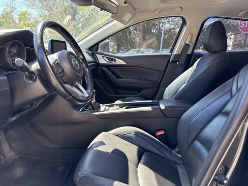 Used 2018 MAZDA MAZDA3 Touring image 15