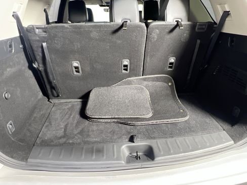 Used 2023 Nissan Pathfinder Platinum image 26