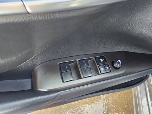 Used 2024 Toyota Camry SE image 17