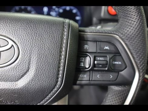 Used 2025 Toyota Tacoma TRD Off-Road AWD/4WD image 21