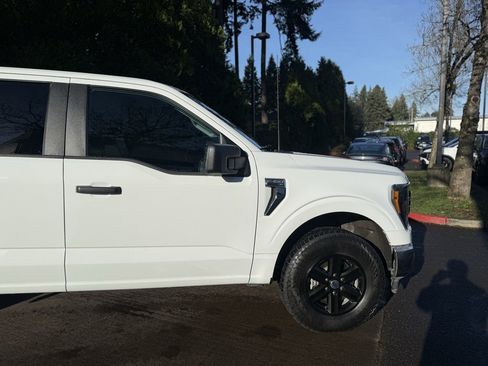 Used 2023 Ford F150 XLT w/ Trailer Tow Package image 15