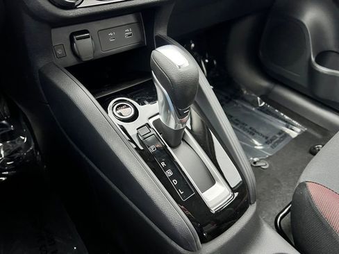 New 2025 Nissan Versa SR w/ Trunk Package image 20