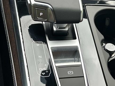 Used 2024 Audi Q8 Premium Plus AWD/4WD image 36