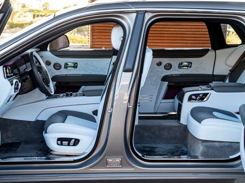 Certified 2026 Rolls-Royce Ghost Extended Wheelbase AWD/4WD image 38