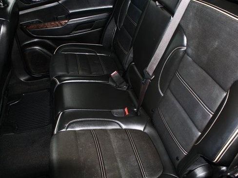 Used 2023 GMC Acadia Denali image 12