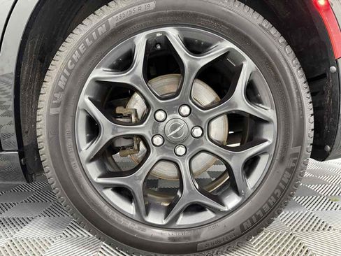 Used 2019 Chrysler 300 Touring w/ Sport Appearance Package image 25