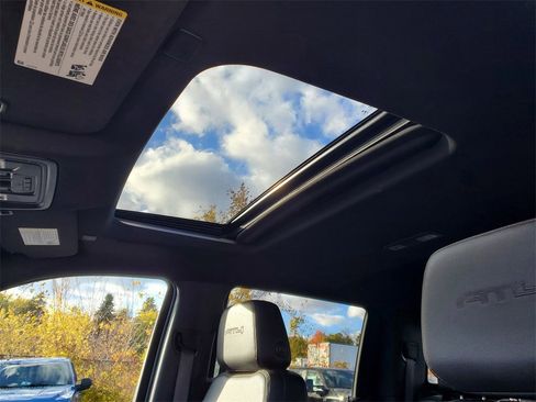 Used 2021 GMC Sierra 1500 AT4 w/ AT4 Premium Package image 7