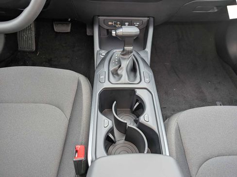 New 2026 Kia K4 LXS FWD image 13