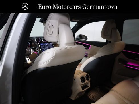 Used 2023 Mercedes-Benz GLC 300 4MATIC image 37