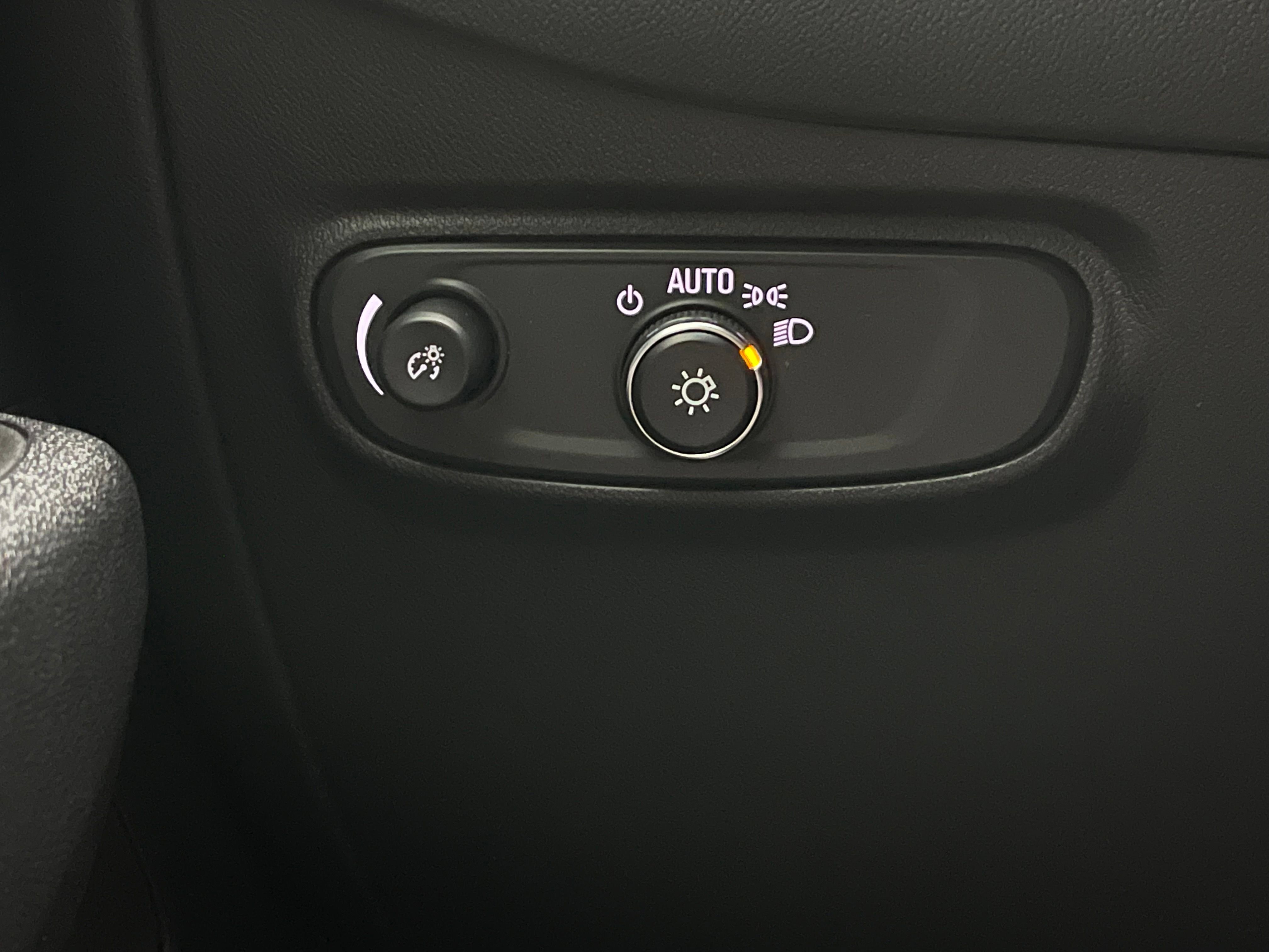 Used 2024 Chevrolet Equinox LS FWD image 19