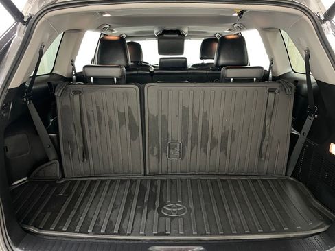 Used 2017 Toyota Highlander XLE AWD/4WD image 47