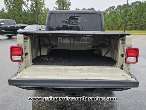 Used 2020 Jeep Gladiator Sport w/ Quick Order Package 24S image 6