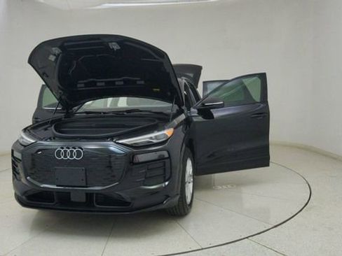Used 2025 Audi Q6 e-tron Premium w/ Convenience Package image 69
