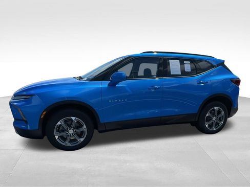 Used 2024 Chevrolet Blazer LT w/ Convenience Package FWD image 4