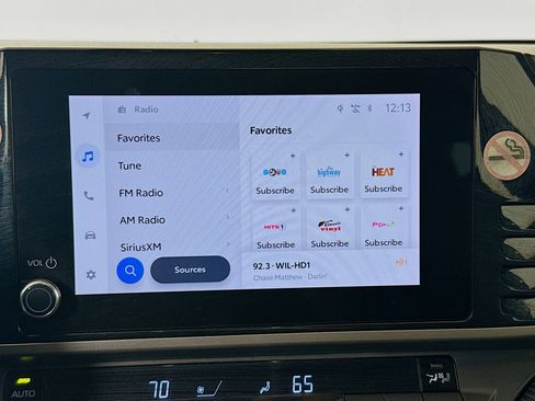 Used 2025 Toyota Camry SE image 14