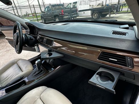 Used 2010 BMW 335i Sedan RWD image 63
