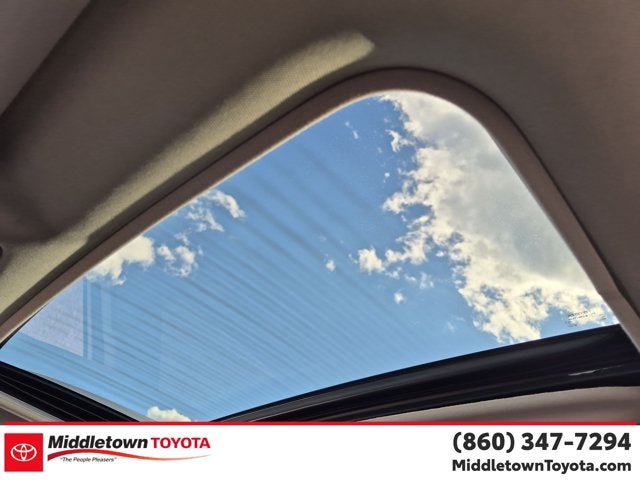 Used 2018 Toyota RAV4 Limited w/ Protection Package AWD/4WD image 28