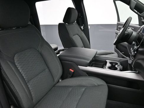 New 2026 RAM 1500 4x4 Crew Cab image 25