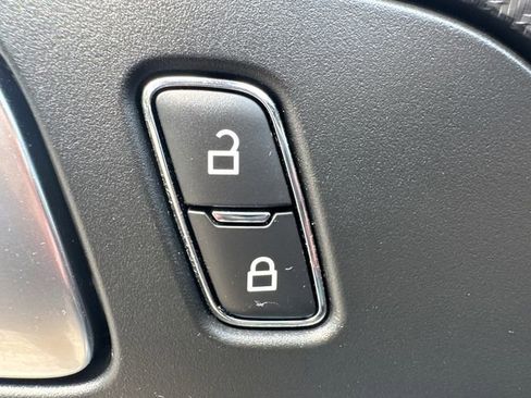 Used 2024 Ford Mustang Premium image 17