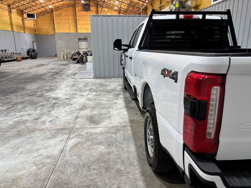 Used 2023 Ford F250 XL w/ STX Appearance Package AWD/4WD image 9