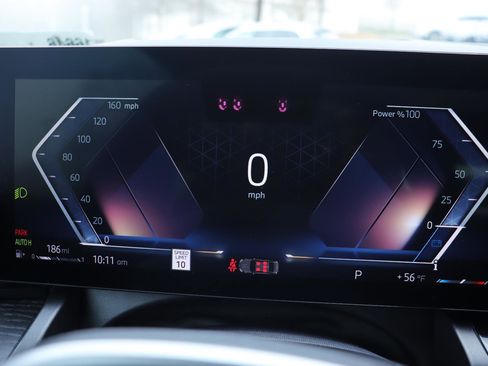 Certified 2025 BMW 530i image 27