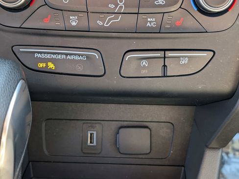 Used 2018 Ford Escape SE FWD image 21
