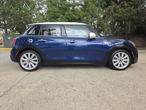 Used 2015 MINI Cooper S FWD image 2