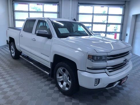 Used 2016 Chevrolet Silverado 1500 LTZ Z71 w/ LTZ Plus Package AWD/4WD image 8