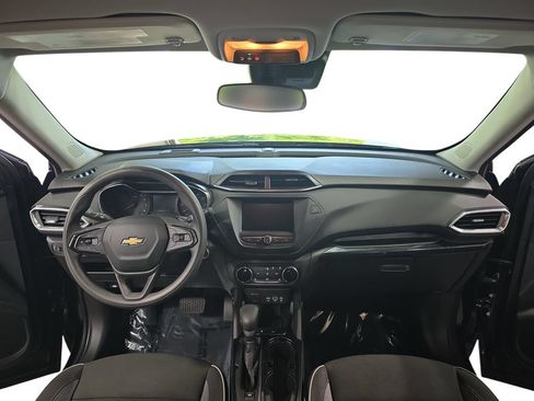 Used 2023 Chevrolet TrailBlazer LT FWD image 9