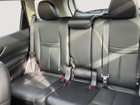 Used 2016 Nissan Rogue SL w/ SL Premium Package image 23