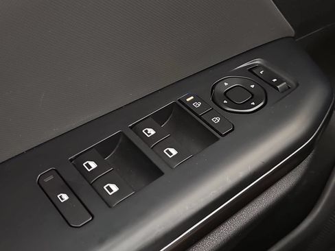 Used 2025 Kia K4 FWD image 26