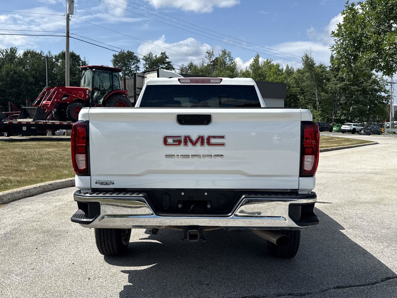 Used 2025 GMC Sierra 2500 Pro w/ Convenience Package AWD/4WD image 7