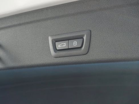 New 2026 BMW X6 xDrive40i image 7