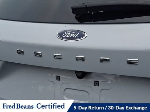 Certified 2025 Ford Escape ST-Line Select AWD/4WD image 31