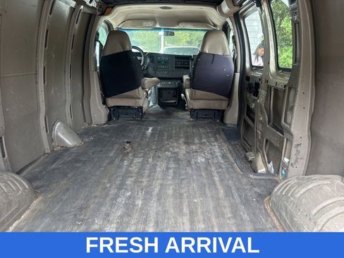 Used 2009 Chevrolet Express 1500 RWD image 6