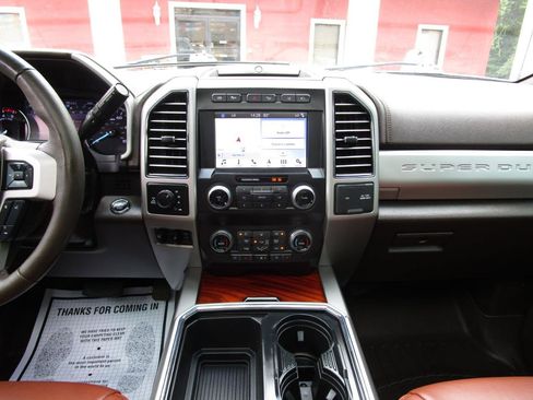 Used 2019 Ford F250 King Ranch w/ King Ranch Ultimate Package AWD/4WD image 9