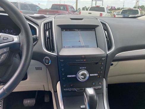 Used 2017 Ford Edge Titanium w/ Equipment Group 301A FWD image 26