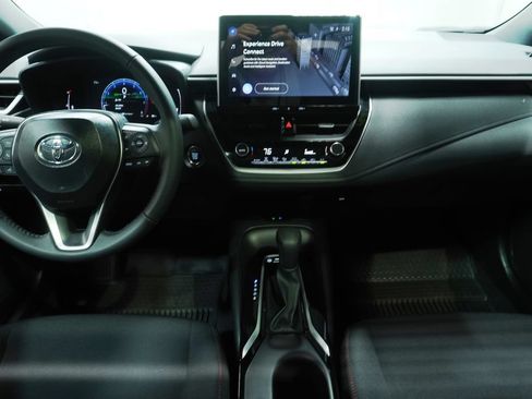 Used 2025 Toyota Corolla SE w/ SE Premium Package FWD image 16