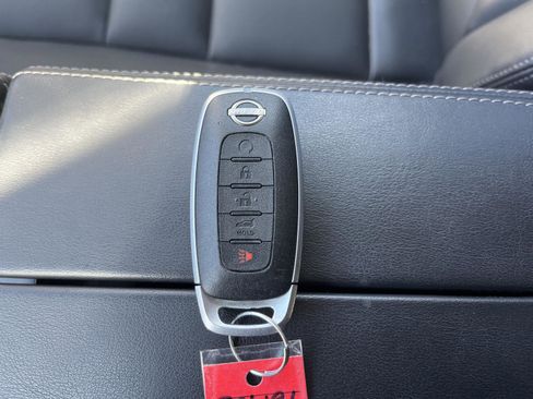 Used 2023 Nissan Rogue SL w/ SL Premium Package image 23