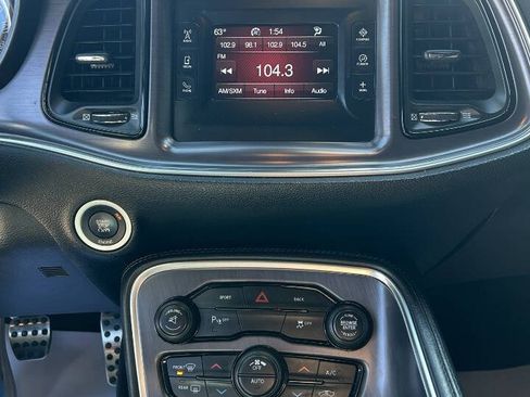 Used 2016 Dodge Challenger R/T image 20