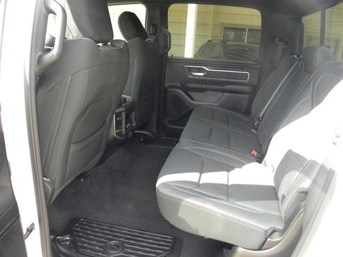Used 2021 RAM 1500 Big Horn AWD/4WD image 17
