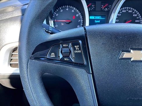 Used 2017 Chevrolet Equinox LS image 20