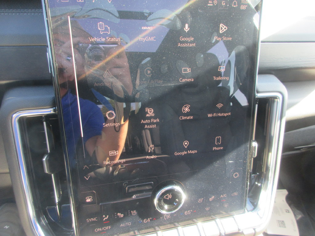 New 2027 GMC Yukon Denali w/ Sun & Power Step Package AWD/4WD image 18